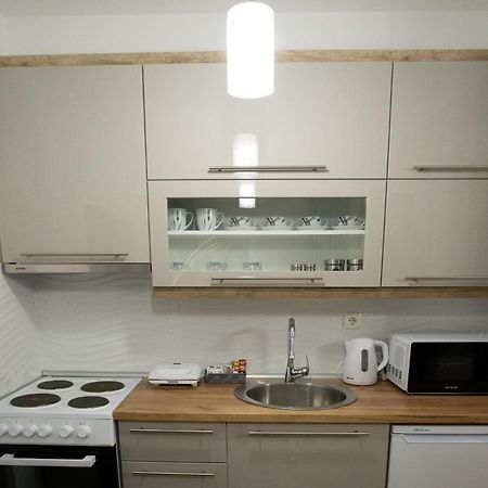 Apartman Sunset สเรมสกา มิโตรวิตซา ภายนอก รูปภาพ