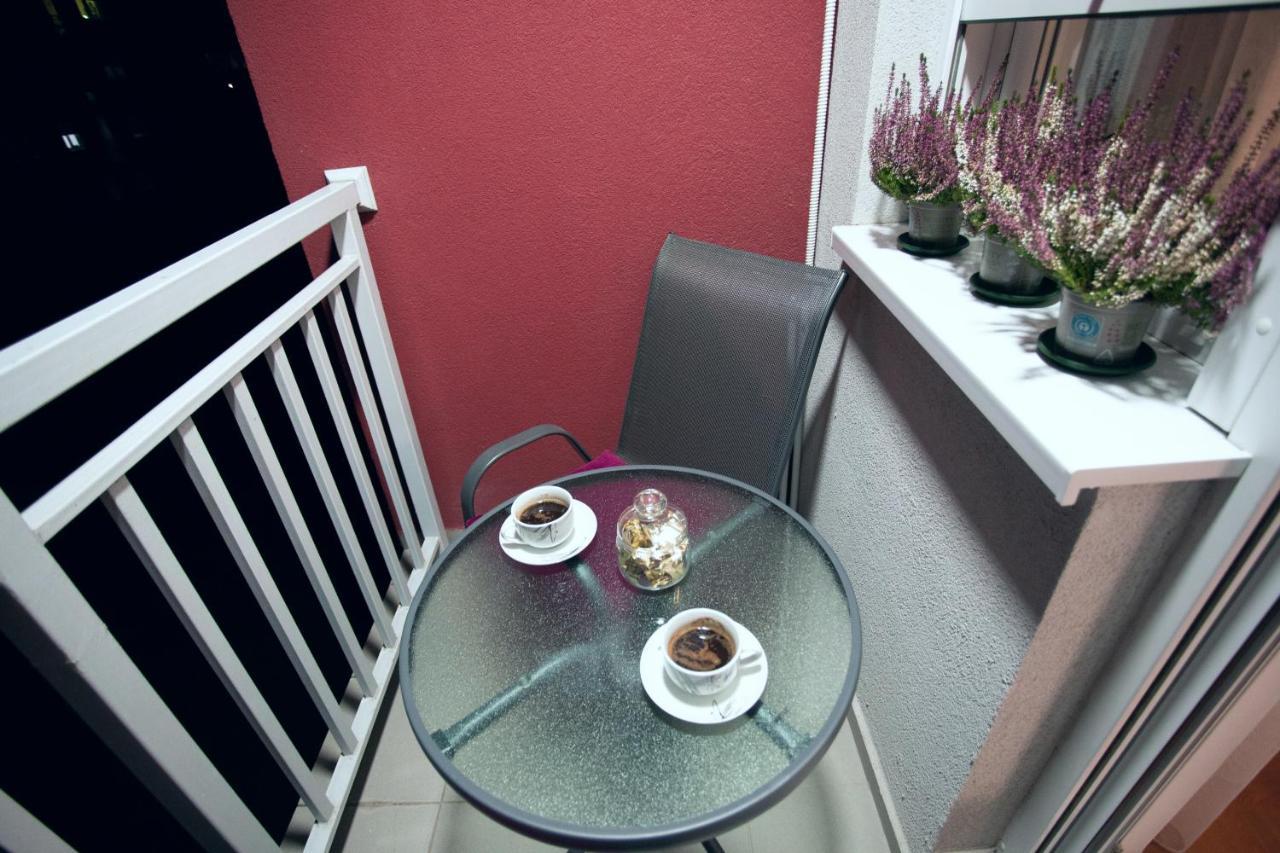 Apartman Sunset สเรมสกา มิโตรวิตซา ภายนอก รูปภาพ
