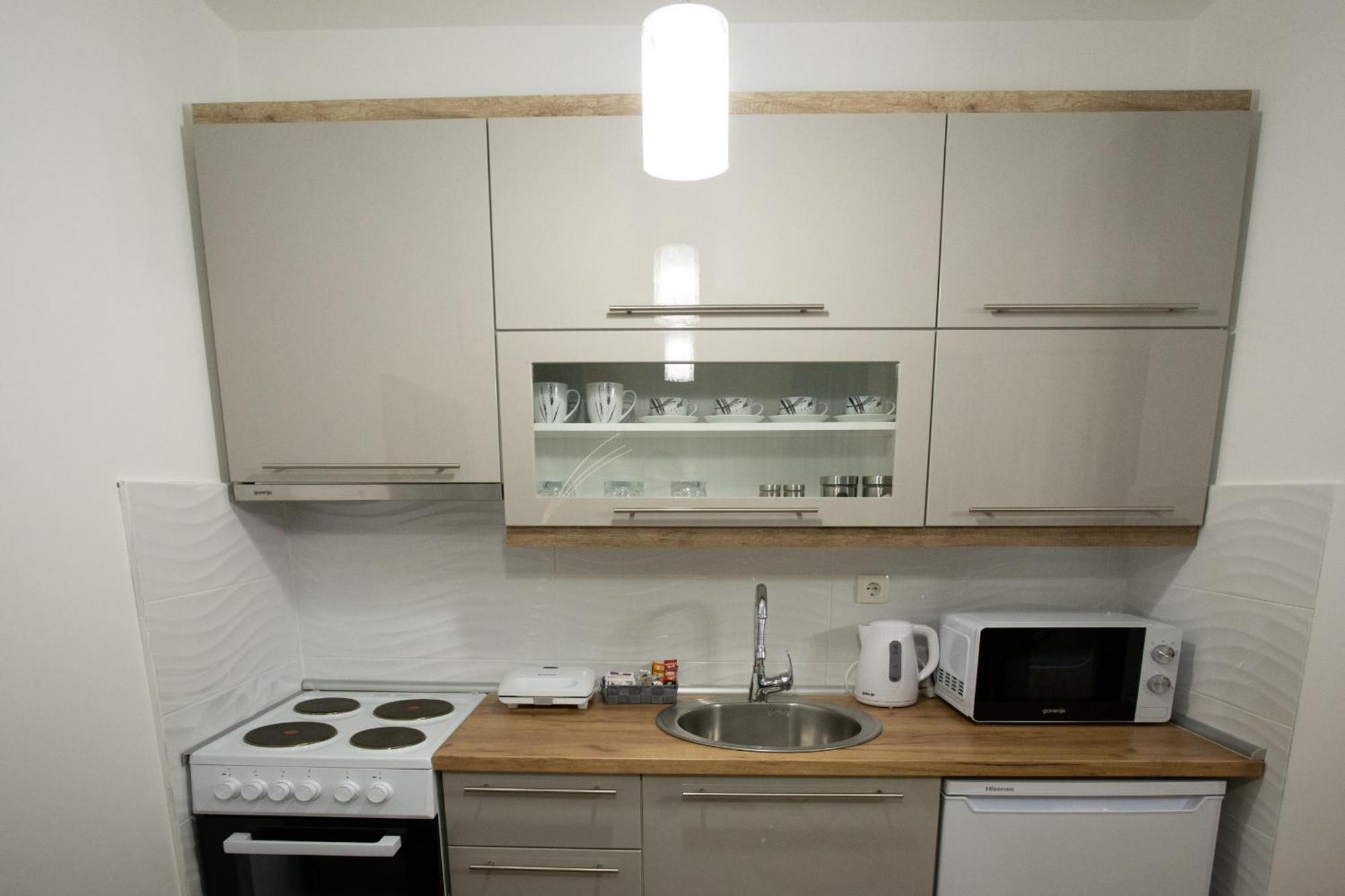 Apartman Sunset สเรมสกา มิโตรวิตซา ภายนอก รูปภาพ